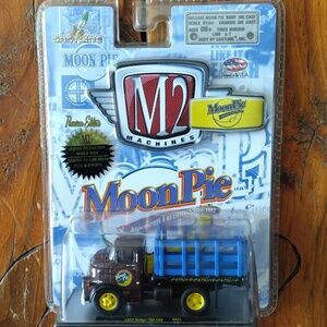 M2 Machines MoonPie Vintage Flatbed Truck - Brown & Blue 2013
